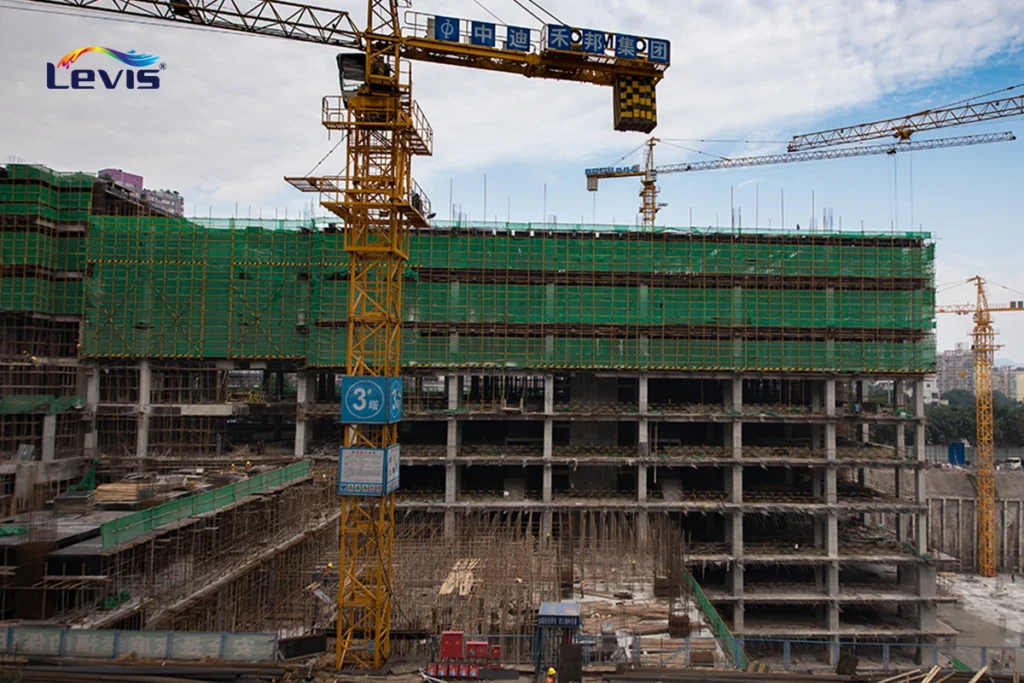 Thời tiết là một trong thử thách lớn khi hoàn thiện công trình mùa Tết
